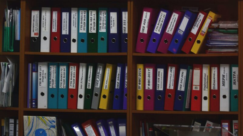 O čem je spisová služba pro malé a středně velké organizace